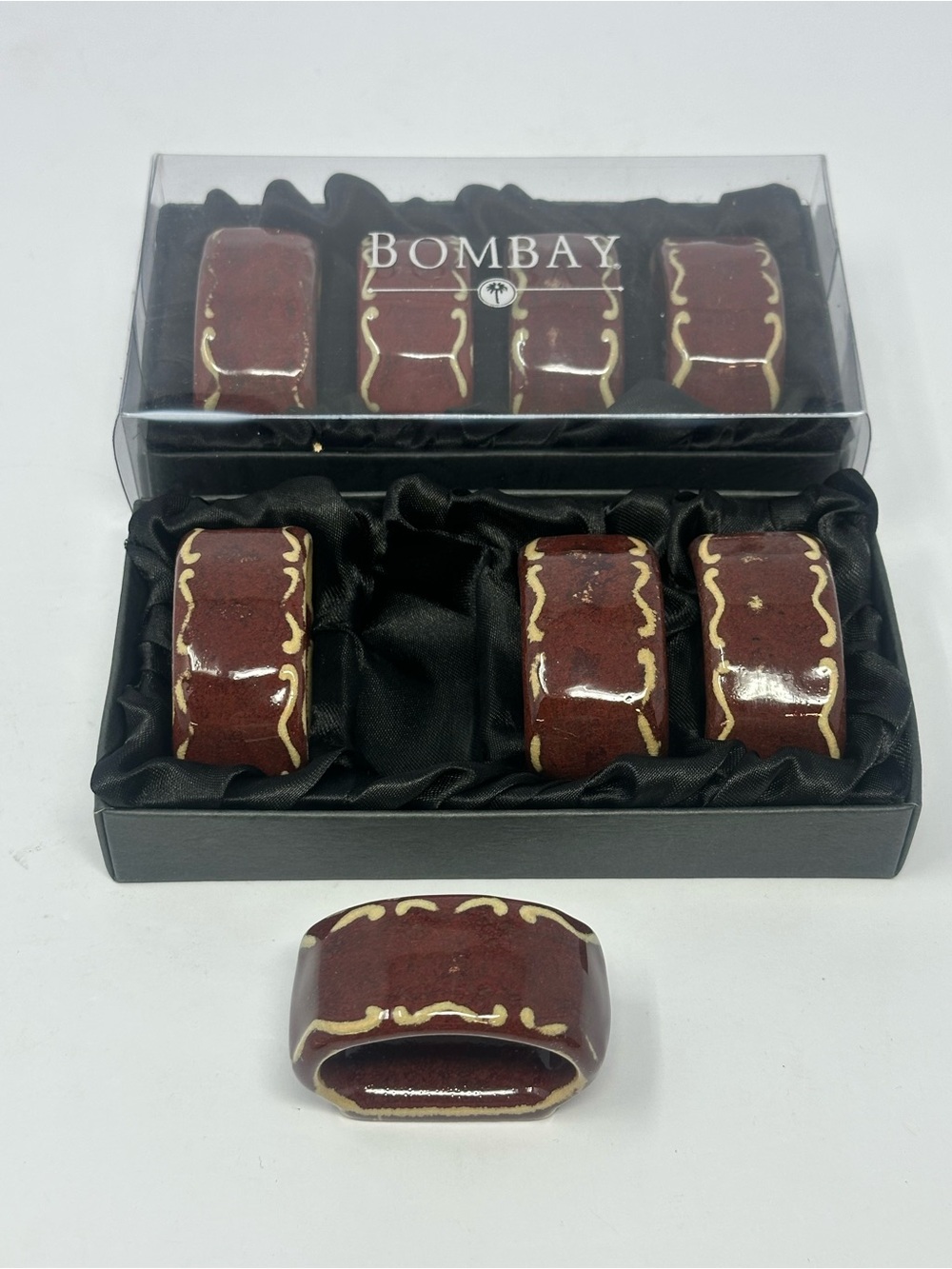NEW!! BOMBAY COMPANY Dinner Napkin Rings Set of 8 in Oxblood Dark Red Ceramic S6